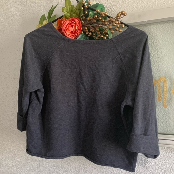 Modern Lux Cropped Sweatshirt Style Shirt - Picture 2 of 4